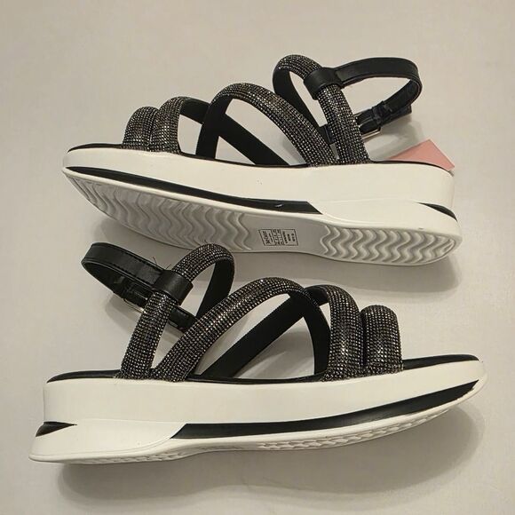 BRAND NEW JUICY COUTUR CRISS CROSS STRAPPY SANDALS - Picture 9 of 16